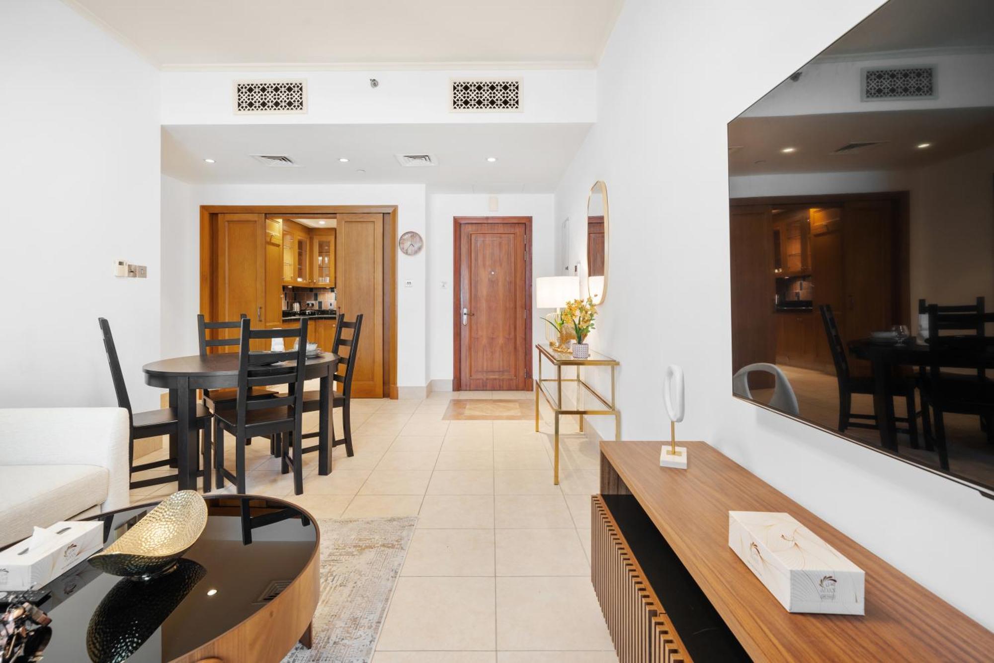 Apartment Reehan Suites, Downtown - Near Burj Khalifa & Mall Dubai