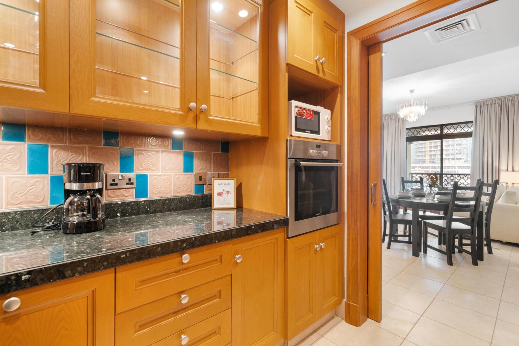 Reehan Suites, Downtown - Near Burj Khalifa & Mall Apartment